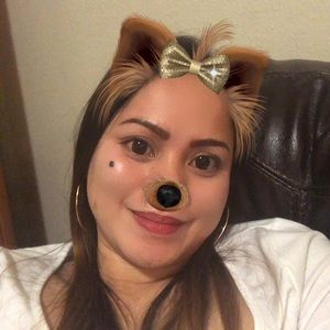 Meet your Posher, Junabeth